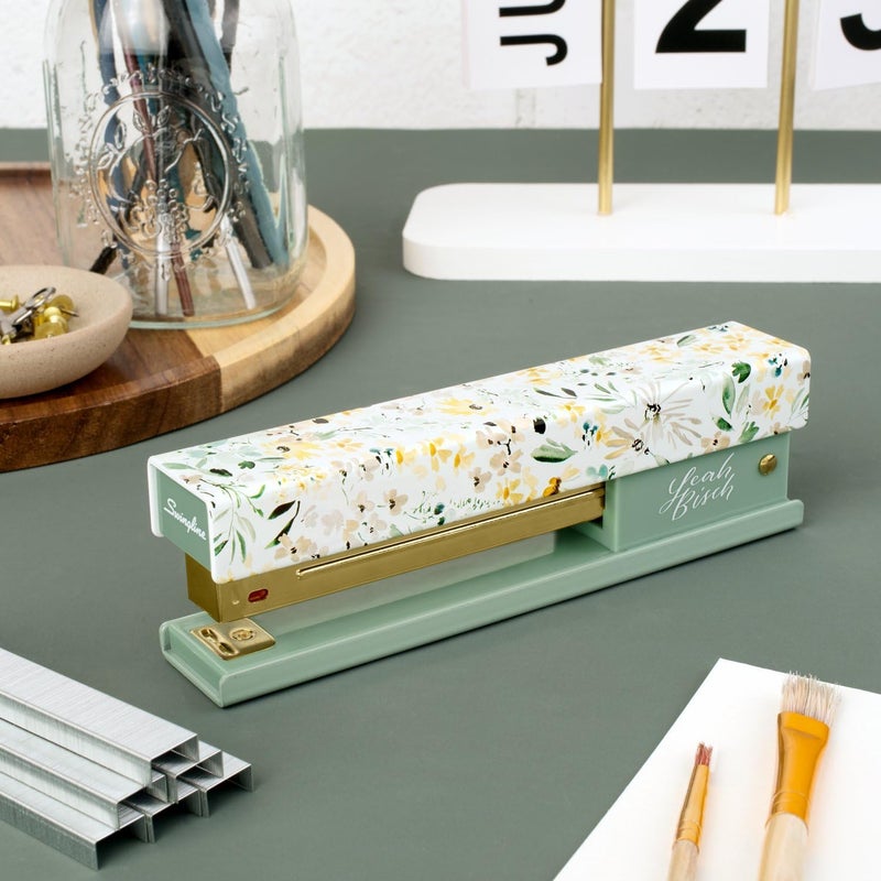 Swing Line Stapler by Leah Bisch, 20 Sheet Capacity, Full Strip, Wildflowers, Colorful Fashion Design (S700034) - Image 2